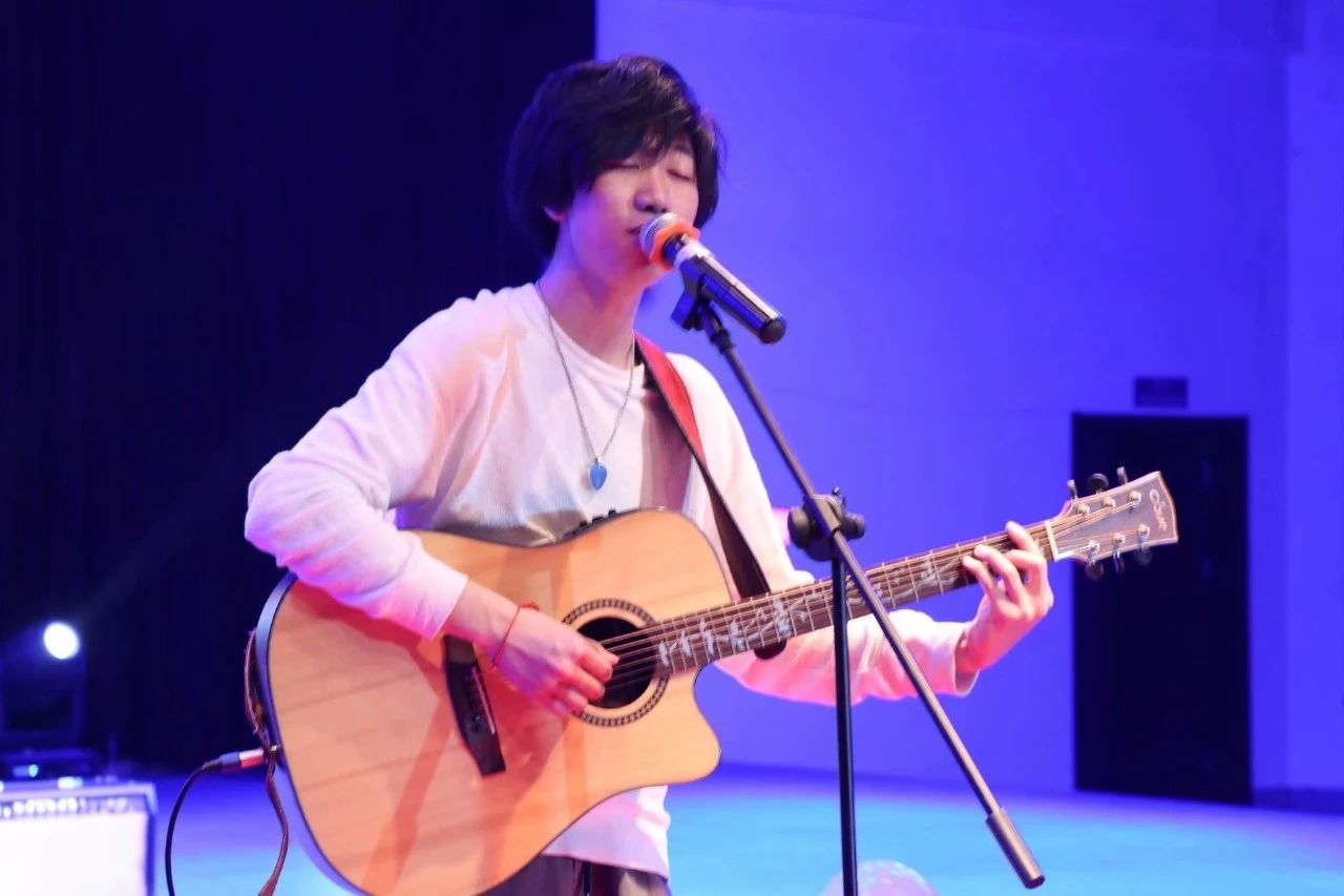 专访「Firebugs火灾现场」吉他手王征帆